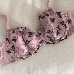 Never been worn soma bra. 38C